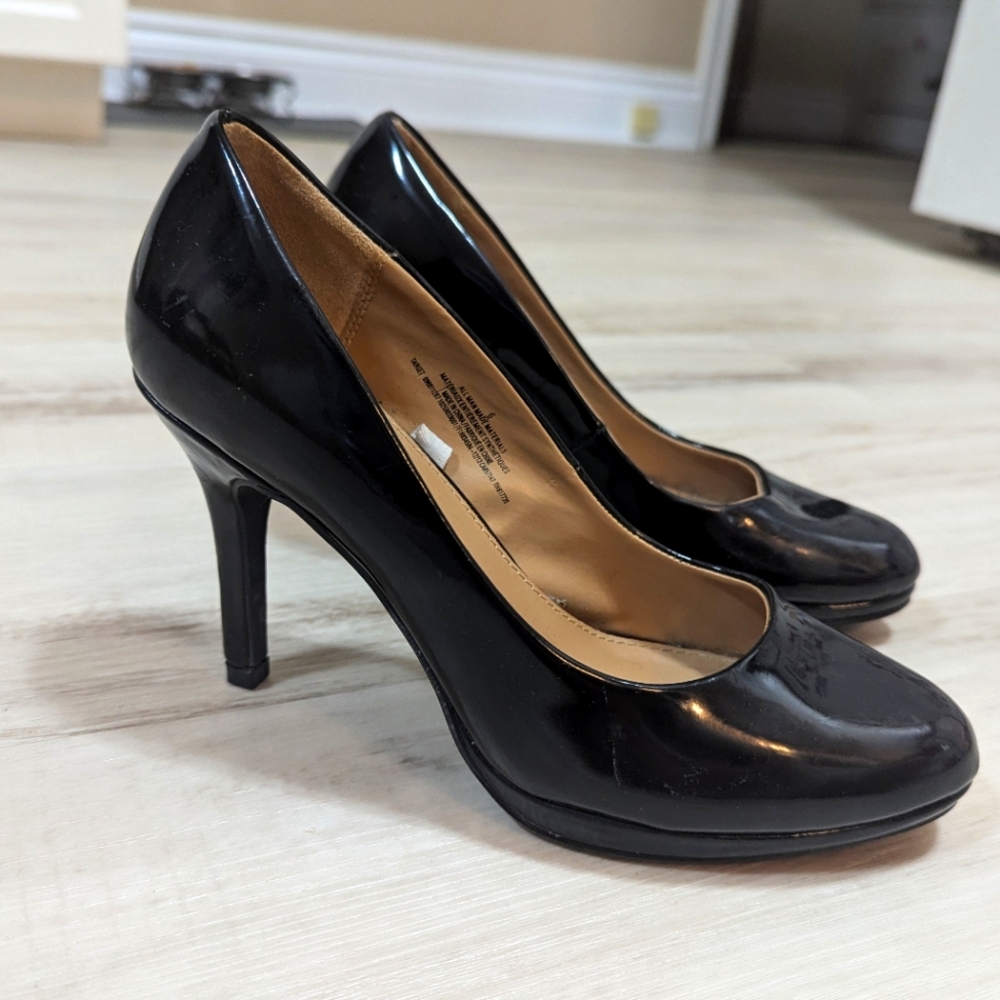 Black Classic Heels - Size 6